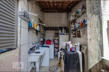 Apartamento à venda com 200m², 4 quartos e 5 vagas Apartamento à venda com 200m², 4 quartos e 5 vagasÁrea de Serviço