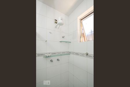 Apartamento à venda com 200m², 4 quartos e 5 vagas Apartamento à venda com 200m², 4 quartos e 5 vagasBanheiro Social