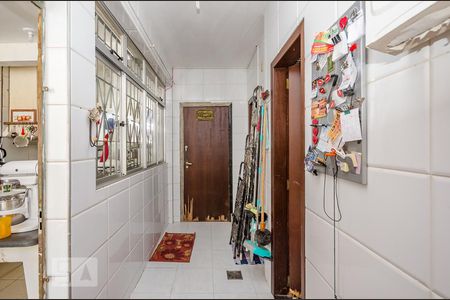 Apartamento à venda com 200m², 4 quartos e 5 vagas Apartamento à venda com 200m², 4 quartos e 5 vagasÁrea de Serviço