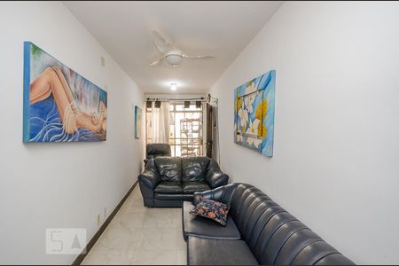 Apartamento à venda com 200m², 4 quartos e 5 vagas Apartamento à venda com 200m², 4 quartos e 5 vagasSala de TV