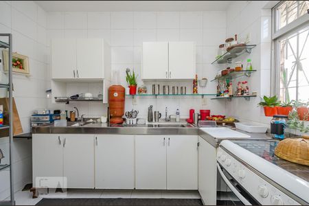 Apartamento à venda com 200m², 4 quartos e 5 vagas Apartamento à venda com 200m², 4 quartos e 5 vagasCozinha