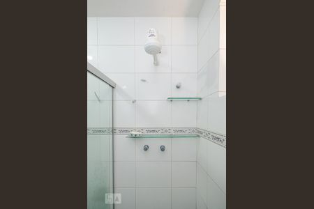 Apartamento à venda com 200m², 4 quartos e 5 vagas Apartamento à venda com 200m², 4 quartos e 5 vagasBanheiro Social