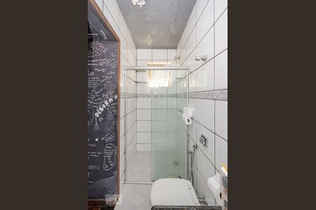 Apartamento à venda com 200m², 4 quartos e 5 vagas Apartamento à venda com 200m², 4 quartos e 5 vagasBanheiro da Suíte 2