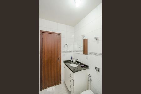 Apartamento à venda com 200m², 4 quartos e 5 vagas Apartamento à venda com 200m², 4 quartos e 5 vagasBanheiro Social