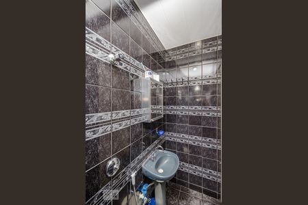 Casa à venda com 180m², 3 quartos e 4 vagasBanheiro da Suíte