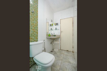 Casa à venda com 180m², 3 quartos e 4 vagasBanheiro Social