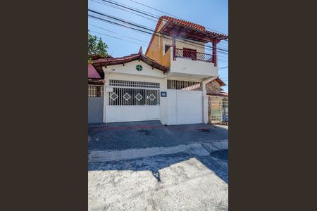 Casa à venda com 180m², 3 quartos e 4 vagasFachada
