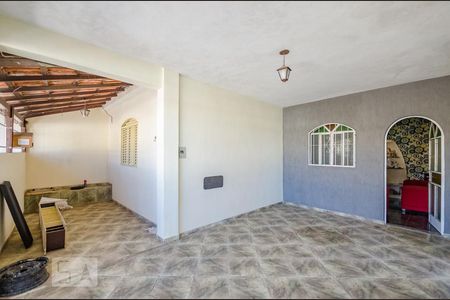 Casa à venda com 180m², 3 quartos e 4 vagasGaragem
