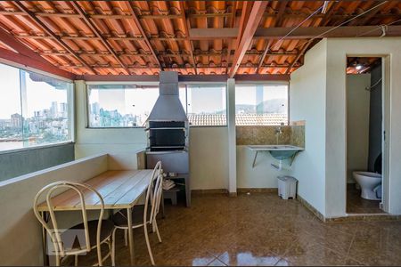 Casa à venda com 180m², 3 quartos e 4 vagasTerraço