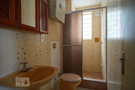 Banheiro de apartamento à venda com 1 quarto, 40m² em Sarandi, Porto Alegre
