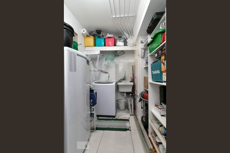 Apartamento à venda com 112m², 3 quartos e 2 vagas Apartamento à venda com 112m², 3 quartos e 2 vagasLavanderia