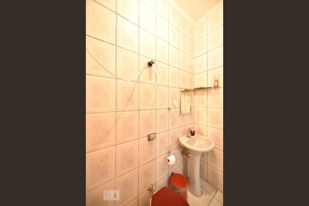 Casa à venda com 260m², 7 quartos e 4 vagasBanheiro 2