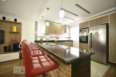 Casa à venda com 260m², 7 quartos e 4 vagasCozinha americana