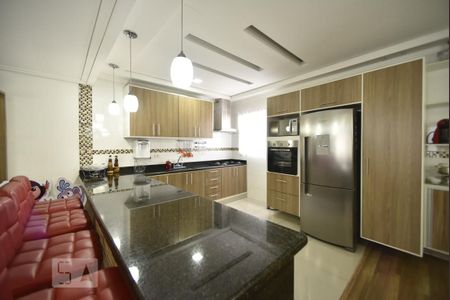 Casa à venda com 260m², 7 quartos e 4 vagasSala 2 e cozinha americana