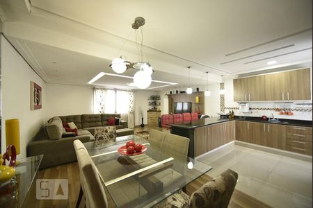 Casa à venda com 260m², 7 quartos e 4 vagasSala 2 e cozinha americana
