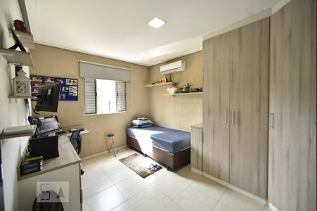 Casa à venda com 260m², 7 quartos e 4 vagasQuarto 4