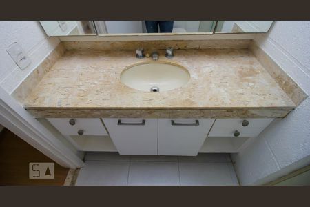 Apartamento à venda com 90m², 2 quartos e 1 vagaBanheiro da Suíte