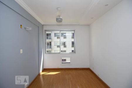 Apartamento à venda com 90m², 2 quartos e 1 vagaQuarto 2