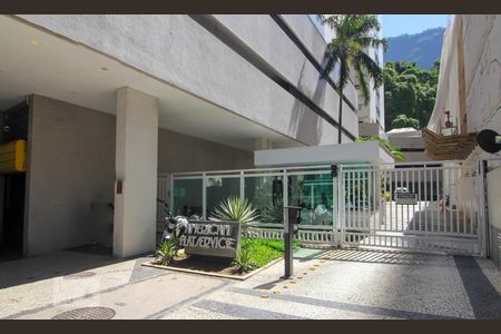 Apartamento à venda com 90m², 2 quartos e 1 vagaFachada do Condomínio