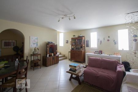 Sala de casa à venda com 3 quartos, 110m² em Campo Belo, São Paulo