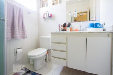 Casa à venda com 110m², 3 quartos e 2 vagasBanheiro