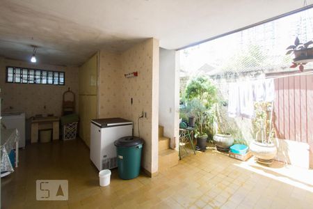 Casa à venda com 110m², 3 quartos e 2 vagasQuintal