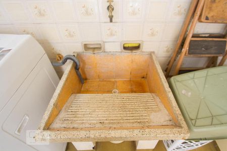 Casa à venda com 110m², 3 quartos e 2 vagasDetalhe Área de Serviço