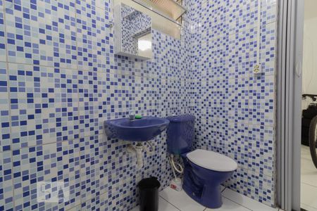 Banheiro de casa para alugar com 1 quarto, 45m² em Conjunto Habitacional A E Carvalho, São Paulo
