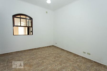 Casa para alugar com 190m², 4 quartos e 2 vagas Casa para alugar com 190m², 4 quartos e 2 vagasQuarto 2