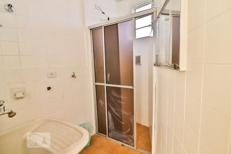 Banheiro de kitnet/studio para alugar com 1 quarto, 29m² em Centro Histórico de São Paulo, São Paulo