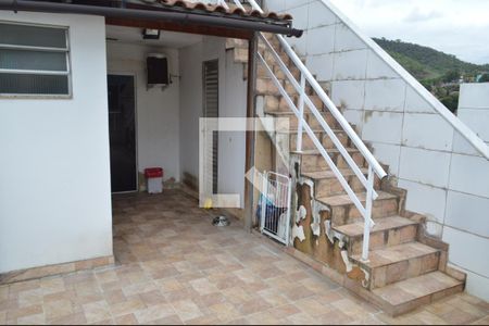 Casa de condomínio à venda com 200m², 3 quartos e 1 vagaTerraço