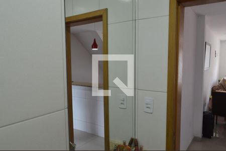 Casa de condomínio à venda com 200m², 3 quartos e 1 vagaLavabo