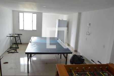 Casa de condomínio à venda com 200m², 3 quartos e 1 vagaSalão