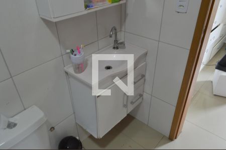 Casa de condomínio à venda com 200m², 3 quartos e 1 vagaBanheiro da Suíte 2