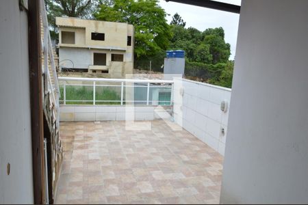Casa de condomínio à venda com 200m², 3 quartos e 1 vagaTerraço
