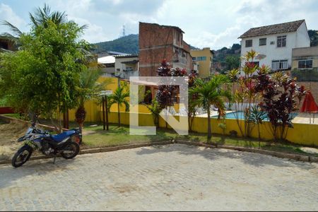 Casa de condomínio à venda com 200m², 3 quartos e 1 vagaÁrea comum