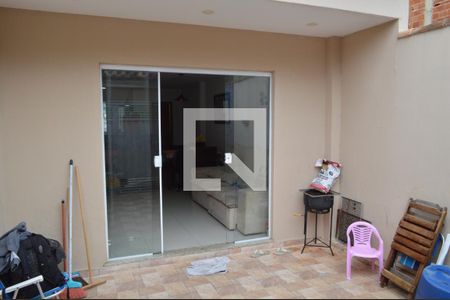 Casa de condomínio à venda com 200m², 3 quartos e 1 vagaGaragem