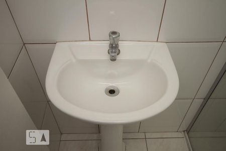 Banheiro de kitnet/studio para alugar com 1 quarto, 43m² em Bela Vista, São Paulo