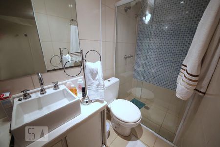 Apartamento à venda com 86m², 2 quartos e 2 vagasBanheiro 