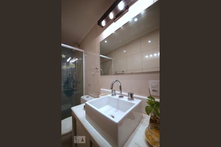 Apartamento à venda com 86m², 2 quartos e 2 vagasBanheiro 