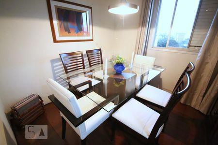 Apartamento à venda com 86m², 2 quartos e 2 vagasSala de Jantar 