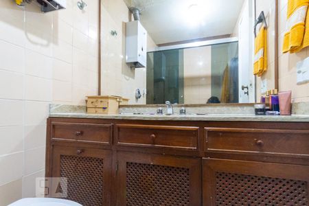 Apartamento à venda com 115m², 3 quartos e 2 vagasBanheiro