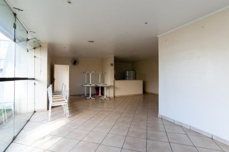 Apartamento à venda com 57m², 2 quartos e 1 vaga Apartamento à venda com 57m², 2 quartos e 1 vagaÁrea comum - Salão de festas