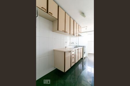 Apartamento à venda com 57m², 2 quartos e 1 vaga Apartamento à venda com 57m², 2 quartos e 1 vagaCozinha