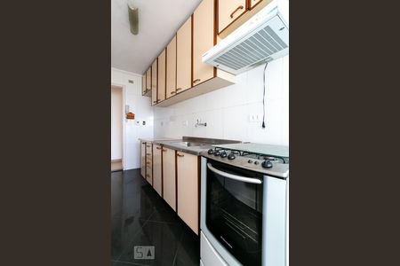 Apartamento à venda com 57m², 2 quartos e 1 vaga Apartamento à venda com 57m², 2 quartos e 1 vagaCozinha