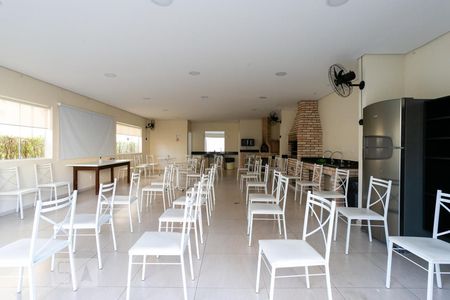 Apartamento à venda com 57m², 2 quartos e 1 vaga Apartamento à venda com 57m², 2 quartos e 1 vagaÁrea comum - Churrasqueira