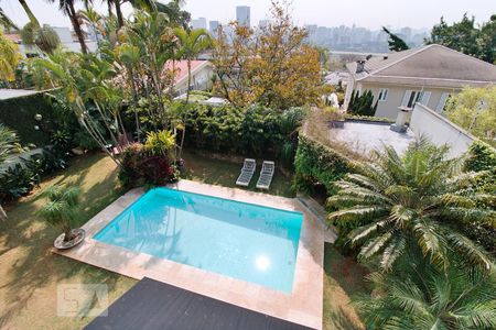 Casa à venda com 550m², 3 quartos e 6 vagas Casa à venda com 550m², 3 quartos e 6 vagasVista da Varanda