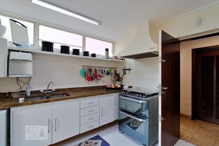 Casa à venda com 550m², 3 quartos e 6 vagasCozinha