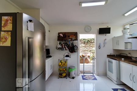 Casa à venda com 550m², 3 quartos e 6 vagas Casa à venda com 550m², 3 quartos e 6 vagasCozinha