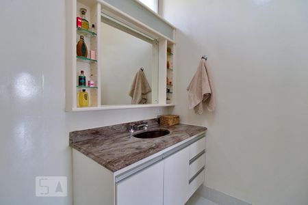 Casa à venda com 550m², 3 quartos e 6 vagasBanheiro